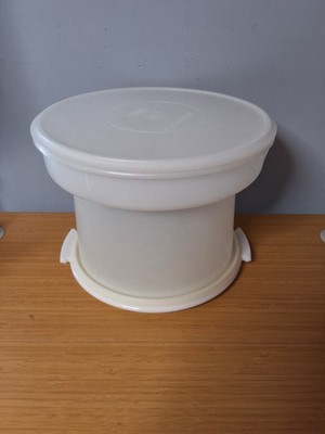 Vintage Pair Of Tupperware, Cake & Pie/Cookie Carrier. Lot Of 2!