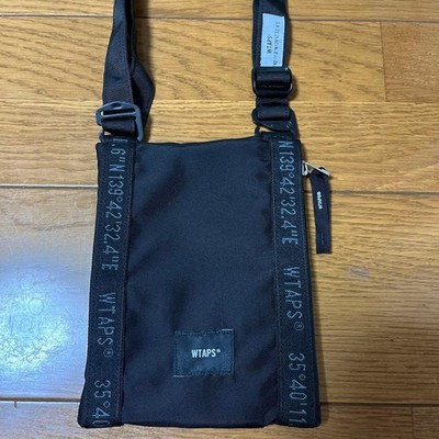 Double Taps Black Nylon Small Shoulder Bag Unused