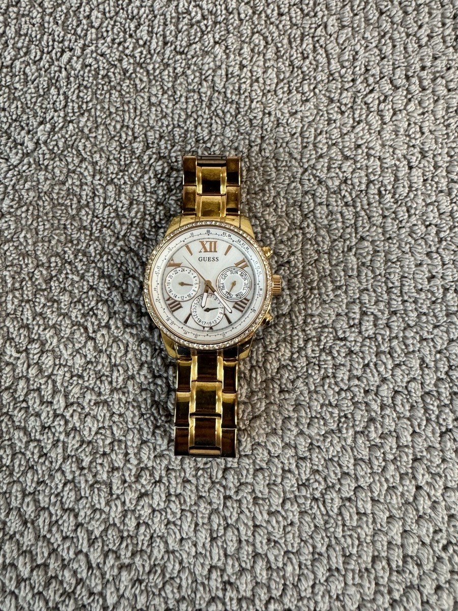 Guess U0559L3 Rose Gold Crystal Bezel Chronograph Date Dial  display picture 2