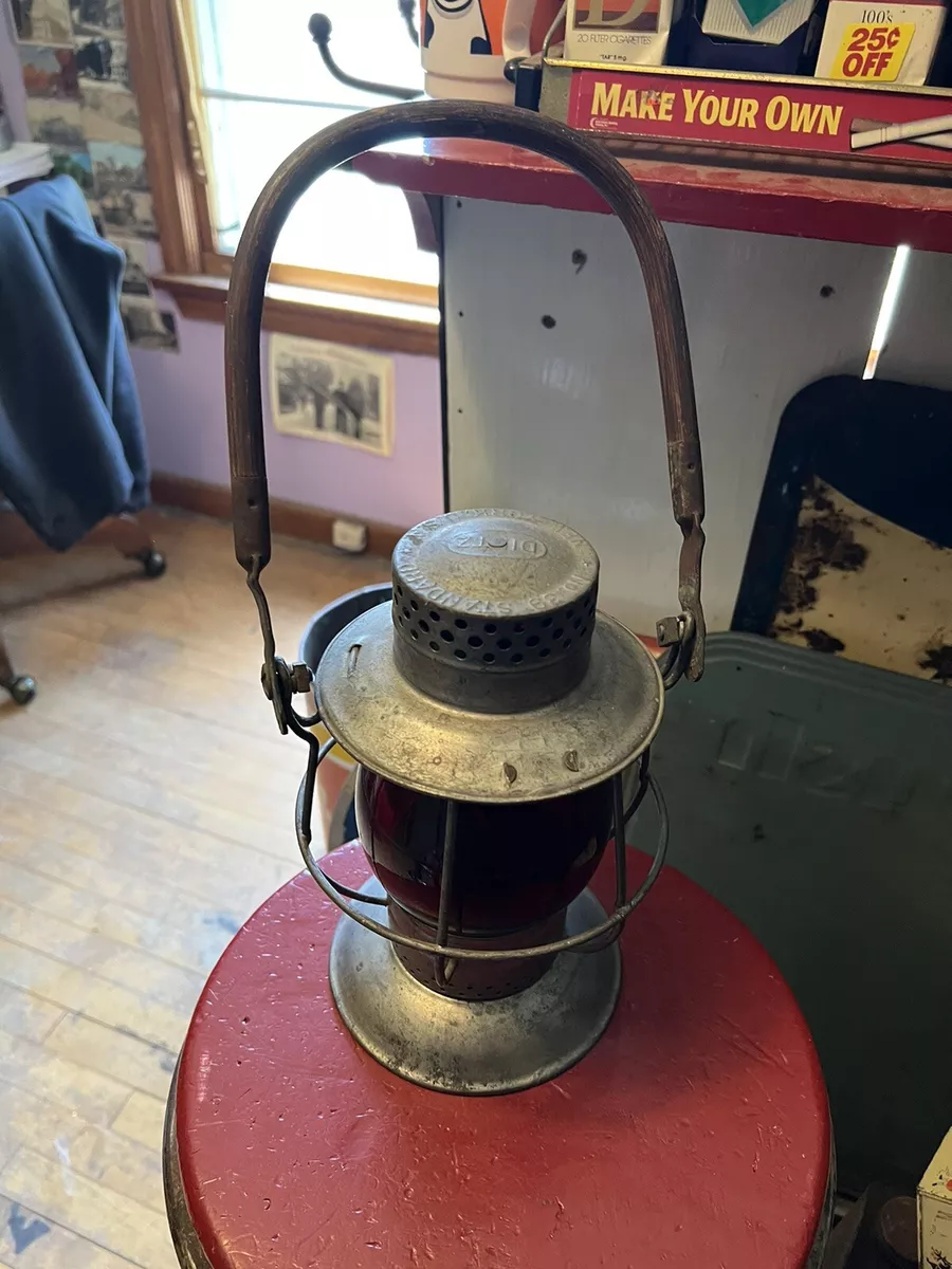 Vintage Old Original Standard Dietz No 39 Red Globe Oil Lantern