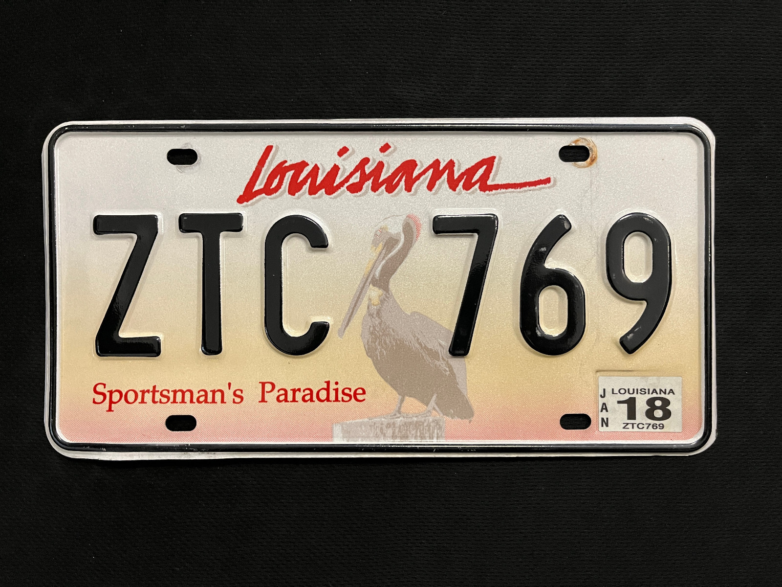 Louisiana License Plate ZTC 769 .. PELICAN BIRD, WILDLIFE, SPORTSMAN'S