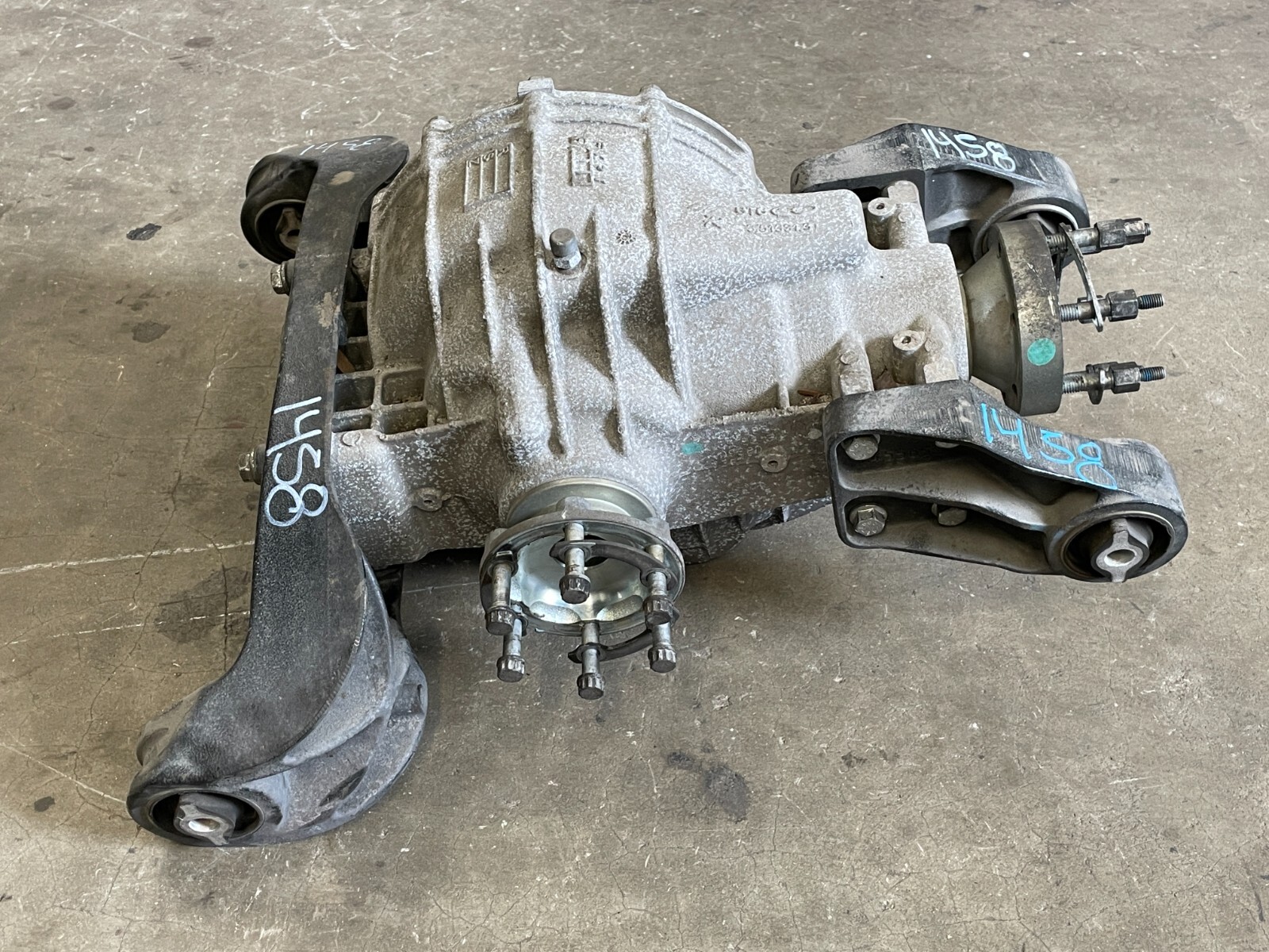 13 14 Maserati Granturismo M145 Rear Diff Differential Axle Carrier RWD 1458 OEM