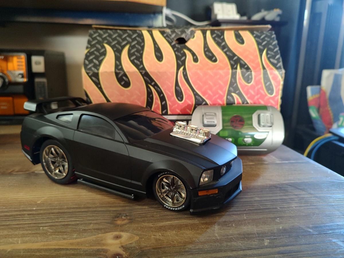 Ride Makerz 27Mhz Toy Car Remote Controlled Ford Mustang GT
