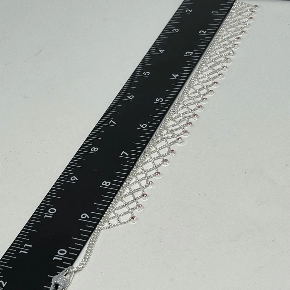 Collar de encaje con placa de plata Givenchy nuevo sin etiquetas con pedrería rosa. Foto 4 de 4