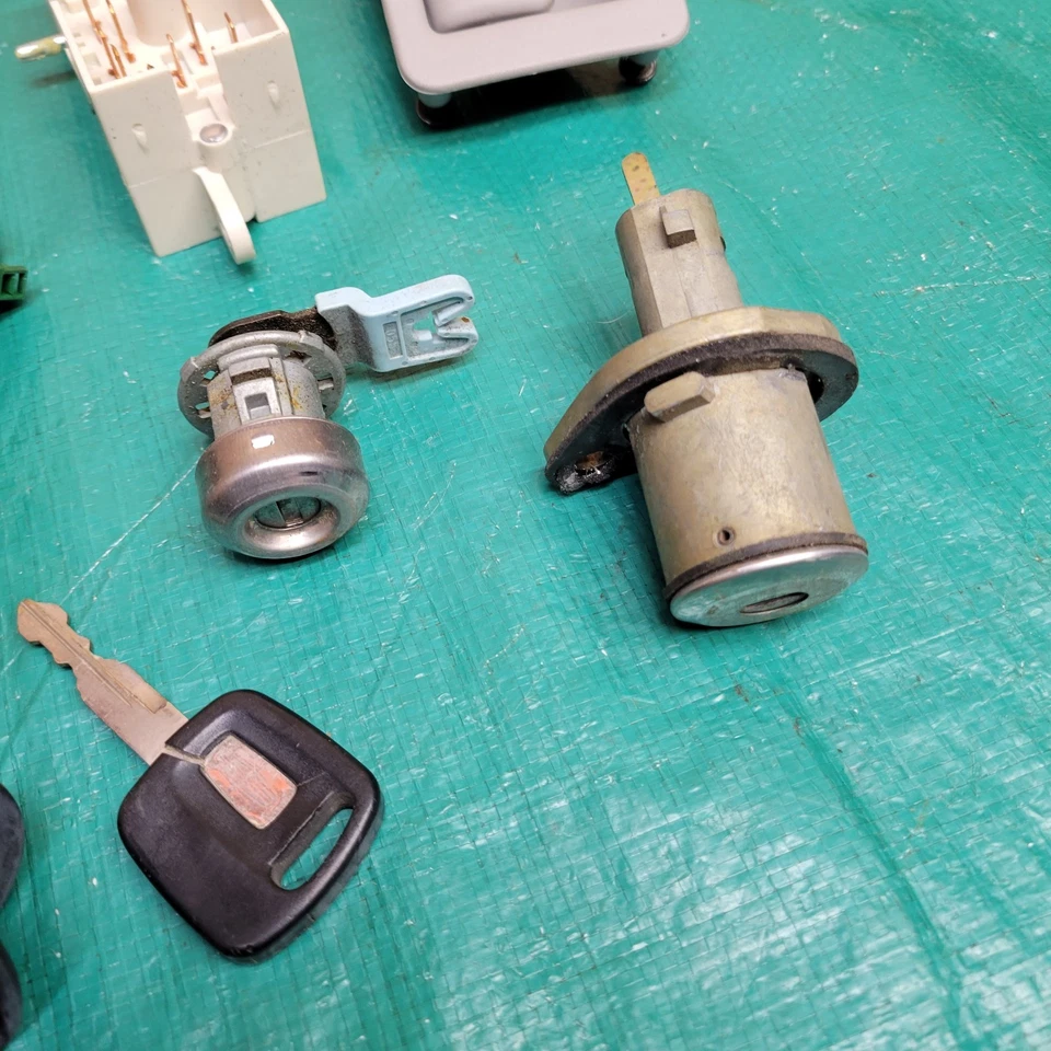 Juego de interruptor y bloqueo de cilindro de encendido Lincoln Town Car 1998-2002 OEM Foto 3 de 4