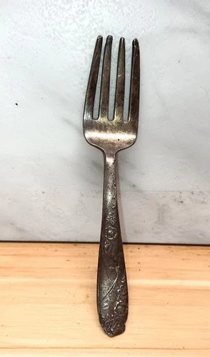 4” Lunt Sterling Silver Sweetheart Rose Baby Feeder Fork 17 grams