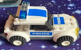 Lego city 7236 police car patrol car car figure 100% complete police car