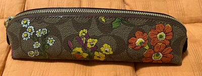 ポーチ COACH Pencil Case Signature Floral CR910 Coach Pencil Case In Signature Canvas W/ Floral Print CR910