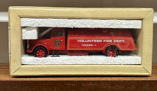 CORGI CLASSICS 98452 WHITE TANKER VOLUNTEER FIRE DEPT LIMITED EDITION NIB