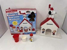 Cra-Z-Art The Original Snoopy Sno-Cone Machine Peanuts 2016 w/ Box