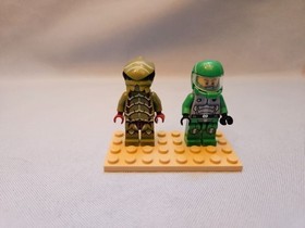 LEGO Galaxy Squad #70704 Vermin Vaporizer - Complete Build, 2 of 3 MFs, No Instr