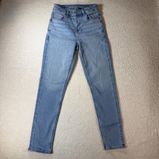 American Eagle Women  s Light Wash Skinny Jeans US 0