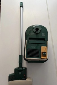 Vorwerk Staubsauger Tiger 251 Defekt Ersatzteilspender mit Zubehör Teil montiert