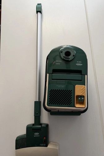 Vorwerk Staubsauger Tiger 251 Defekt Ersatzteilspender mit Zubehör Teil montiert