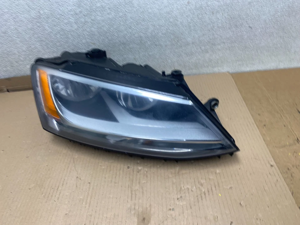 Faro halógeno derecho pasajero Volkswagen Jetta 2011 a 2014 U2578 DW Foto 2 de 4