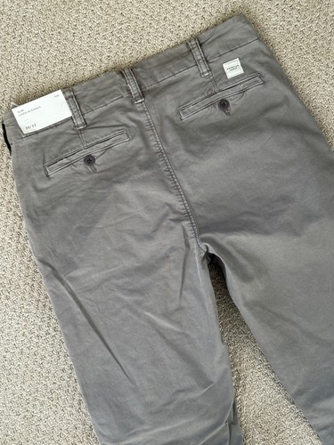 AE AMERICAN EAGLE Slim Leg Lived In FLEX Khakis Pants Gray 30 x 32 NWT $55 - Picture 2 of 6