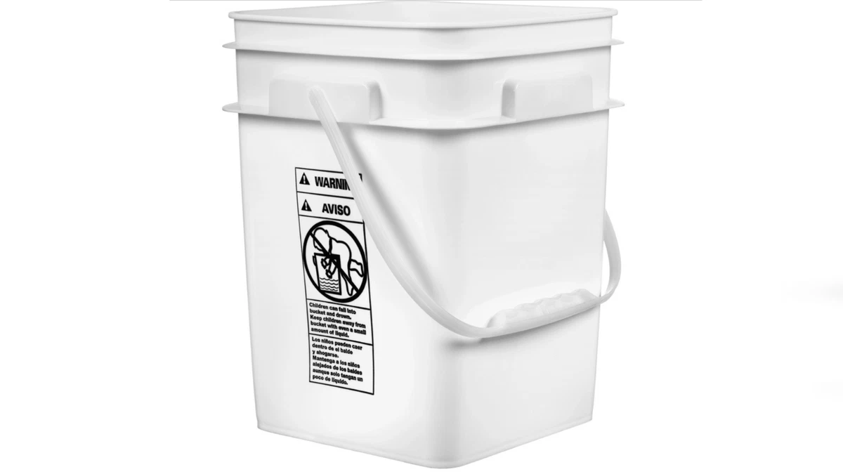 4 Gallon BPA Free Food Grade White Bucket with Plastic Handle - WITHOUT LID  - FREE SHIPPING