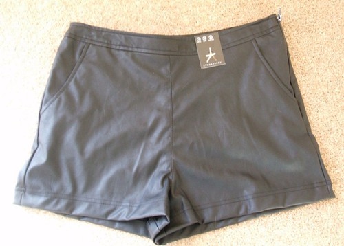 PRIMARK BLACK FAUX LEATHER LOOK PVC TROUSERS SHORTS SIZE 4 6 8 10 12 14 16 18 20 - Picture 13 of 17