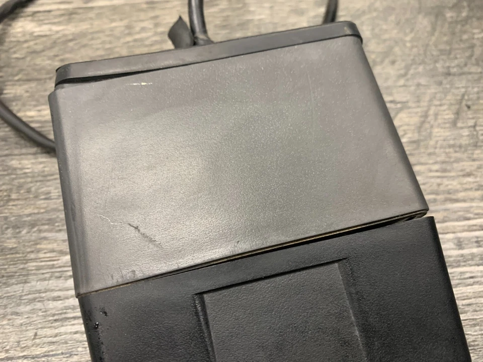 Lámpara de luz de matrícula trasera Suzuki GSX250R 35910-48H40 OEM * Foto 3 de 4