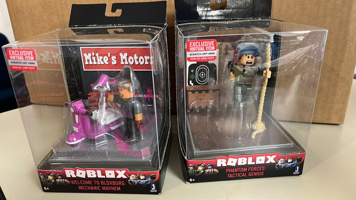 Roblox Welcome To Bloxburg Mechanic Mayhem Mike's Motors Action Figure w/  Code