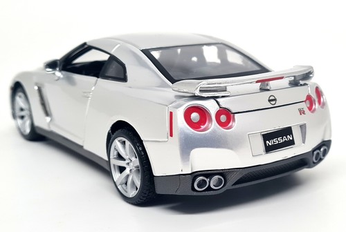 Maisto 1/24 - Nissan Skyline GT-R R35 silber Diecast Scale Modellauto - Bild 6 von 7