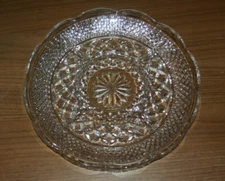 Vintage Clear Glass Chip and Dip Veggie Divided Dish 10.5” Diameter