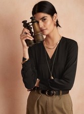 Banana Republic Long Sleeve Drapey V Neck Satin Blouse Size XXS Black