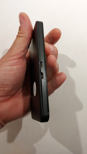 624.Blackberry Z10 - For Collectors - Unlocked - Like N E W - Picture 8 of 13