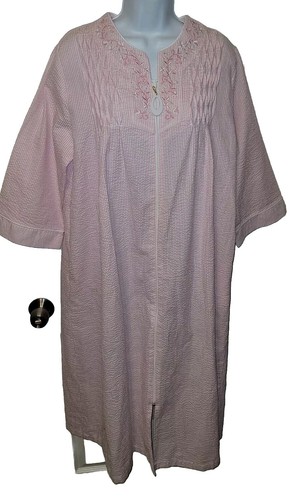 Vintage Embroidered Pink Robe, House Dress Embroidered Elaine Women LARGE, EUC - Picture 4 of 8
