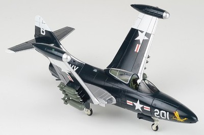 Hobby Master 1/48 F9F-5 Panther Golden Dragon USN VF-192 Golden Dragons