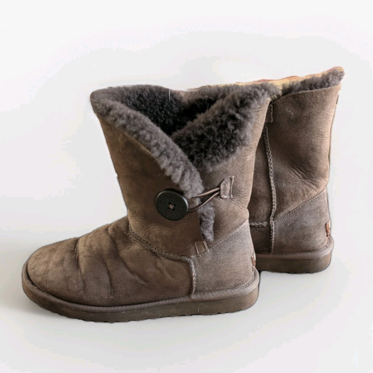 Ugg Bailey Button Chocolate Brown Warm Winter She… - image 1