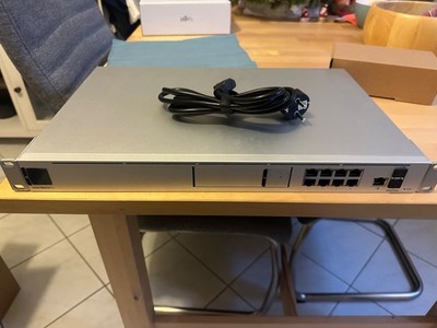Ubiquiti Unifi Dream Machine Pro inkl. 2x U6 Long-Range