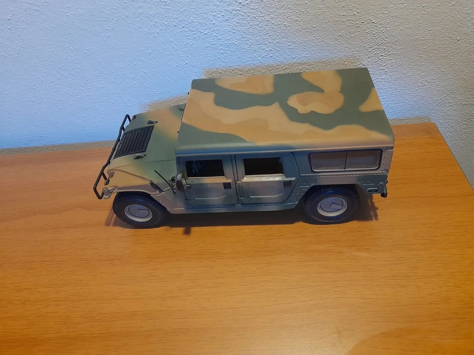 Maisto Hummer H1 1:18 Modellino Auto - Militare - Immagine 3 di 4