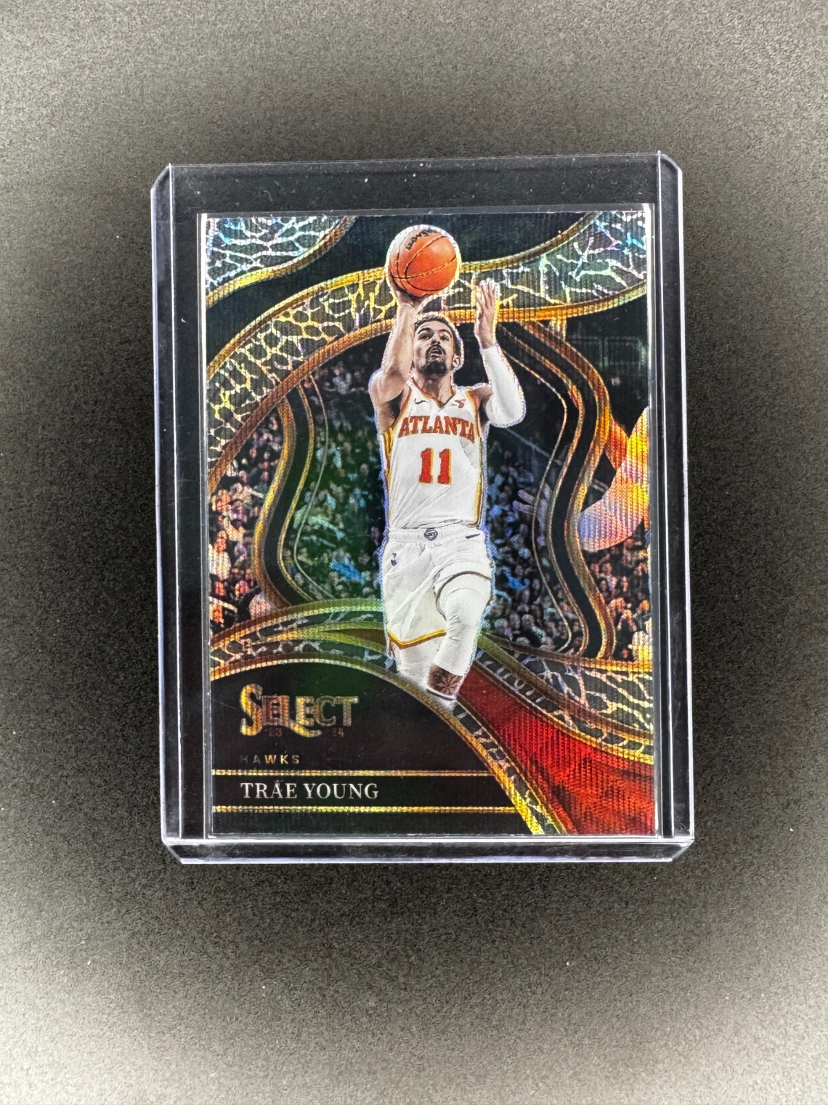 2023-24 Select Trae Young Elephant Prizm SSP Courtside #243 