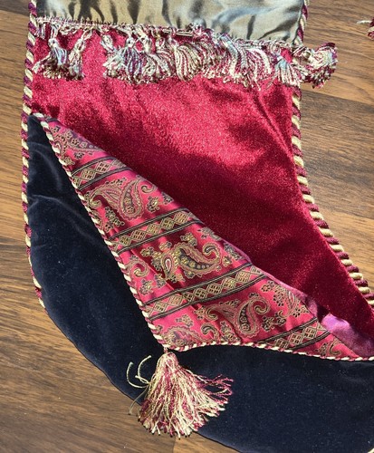 2-ELEGANTER WEIHNACHTSSTRUMPF AUS SAMT UND SATIN MIT QUASTEN UND KORDEL 31 ZOLL LANG - Bild 2 von 4