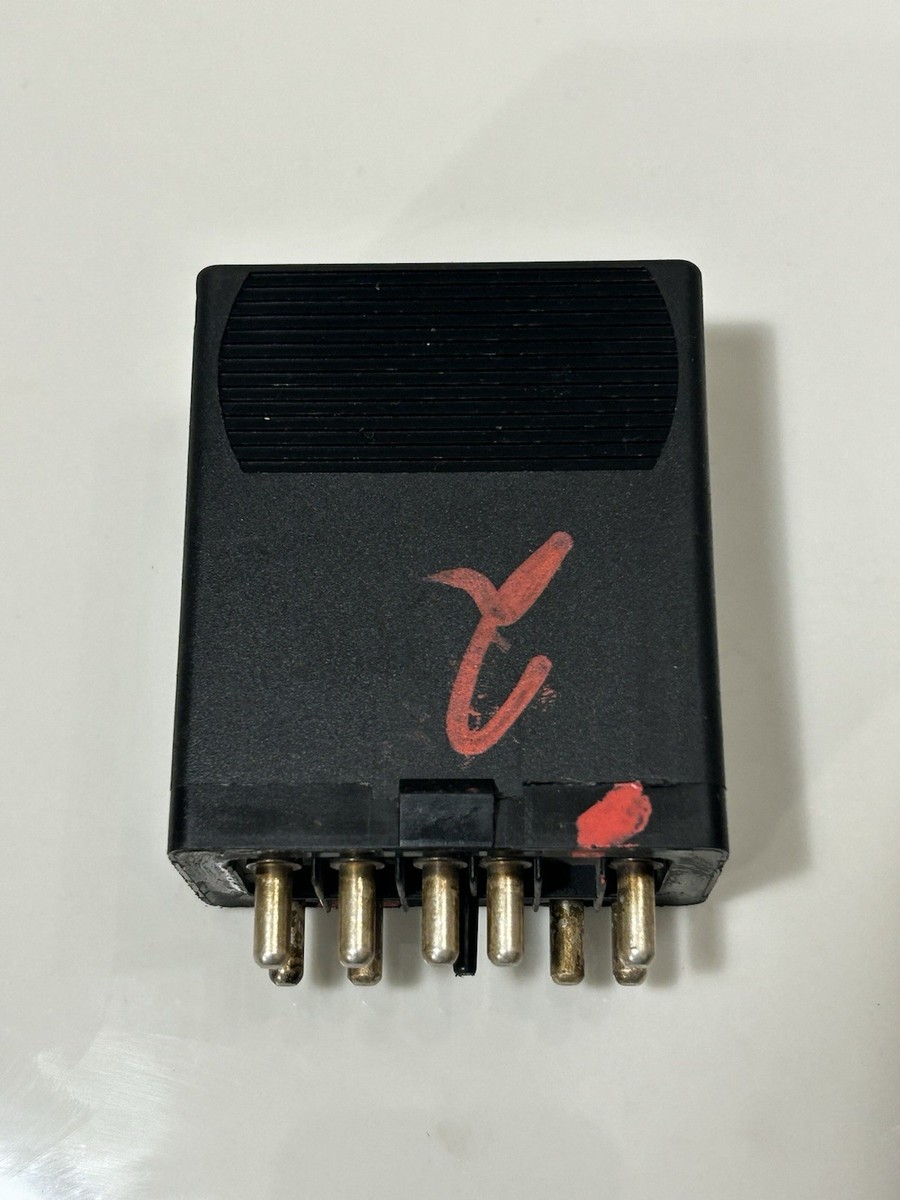 Mercedes Benz W124 190E 300E AC Climate control relay 0025451305