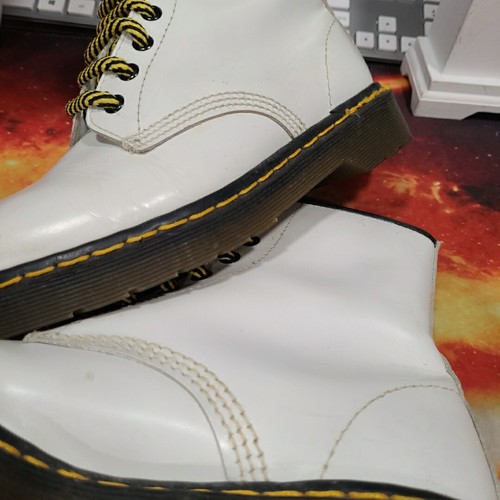 Stivali Dr Martens in pelle bianca liscia made in England taglia UK 5 - Foto 23 di 24