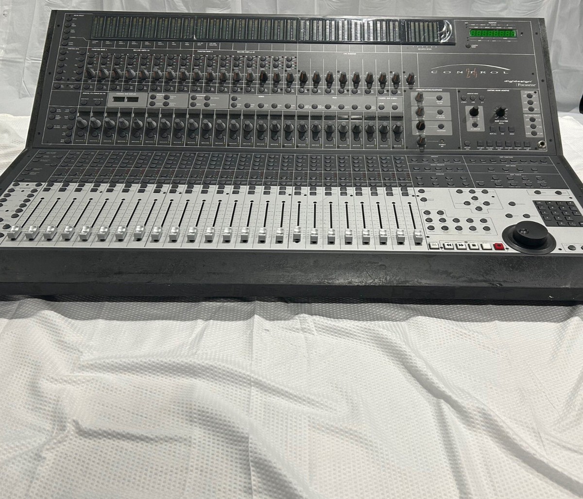 DIGIDESIGN FOCUSRITE CONTROL 24 | Protools Professional Mixer and