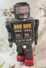 Vintage Horikawa Rotate-O-Matic Super Astronaut Battery Operated Robot Toy