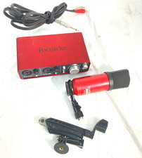 Focusrite Scarlett 2i2 Scarlett Studio CM25 Microphone