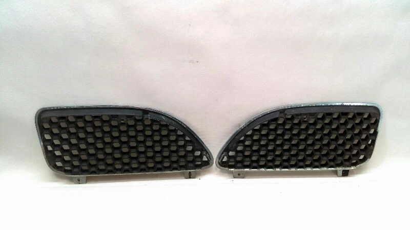 Par de rejillas L & R SE con bordes cromados se adapta a 99-02 PONTIAC GRAND AM f80 Foto 4 de 4