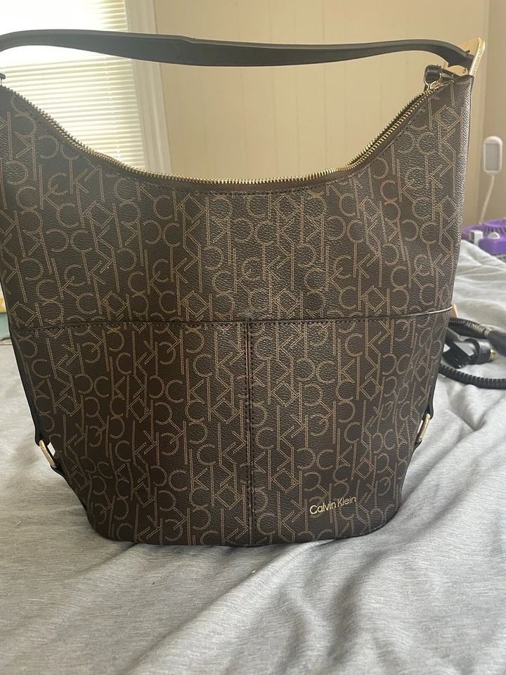 Bolso de Hombro Hobo Calvin Klein Marrón Khk/bk Nuevo Foto 3 de 4