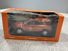 Vintage AUTOart 2002 Saturn Vue Dealer Diecast Car Metallic Orange 1:18 Scale