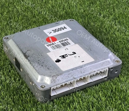 Toyota Land Cruiser KZJ90L KZJ95R 1KZTE M/T 89661-60540 engine computer oem jdm - Picture 1 of 10