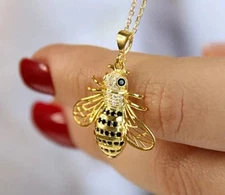 1.50 Ct Round Cut Lab-Created Diamond Honey Bee Pendant 14k Yellow Gold Plated