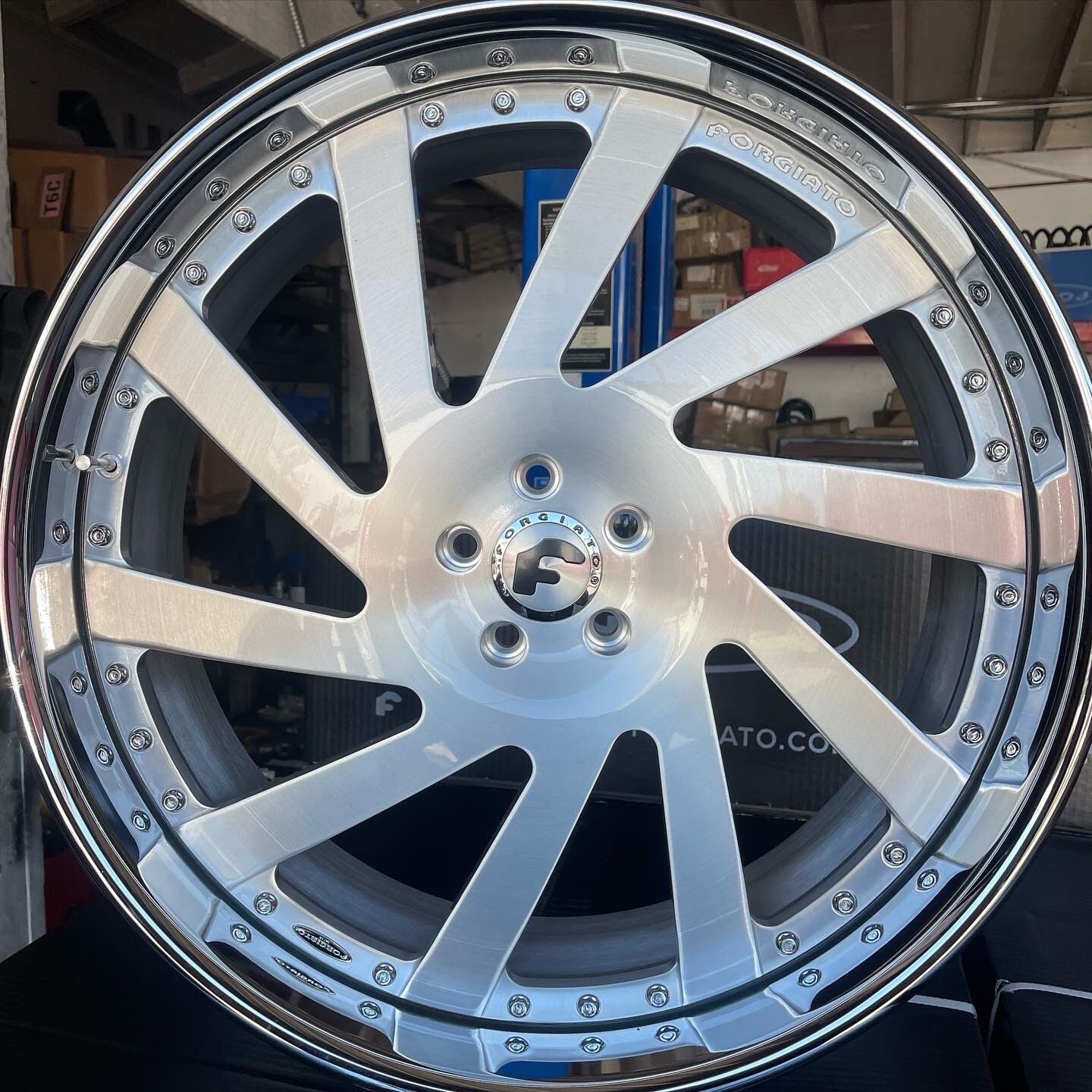 24x9-10 FORGIATO  TWISTED CONCAVO BMW MERCEDES BENZ S550 AUDI ROLLS ROYCE DEALS