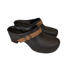 Crocs Sarah Clogs Women Size 8 Suede Strap & Buckle Brown Espresso