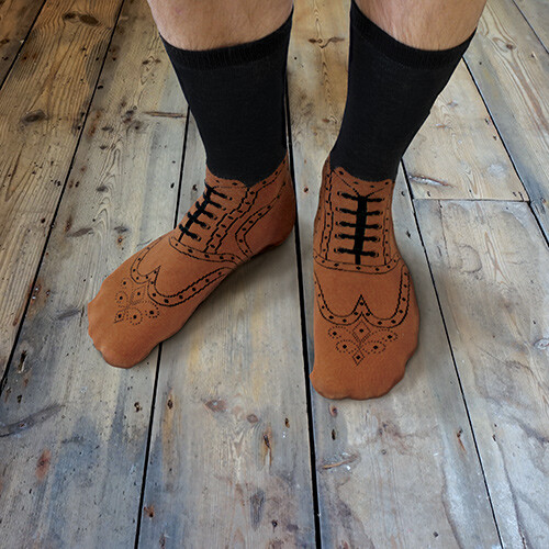 Neuheit Witz Brogue Schuhe Stil Socken Einheitsgröße UK 5-11 Spaß einfaches Geschenk - Bild 1 von 2