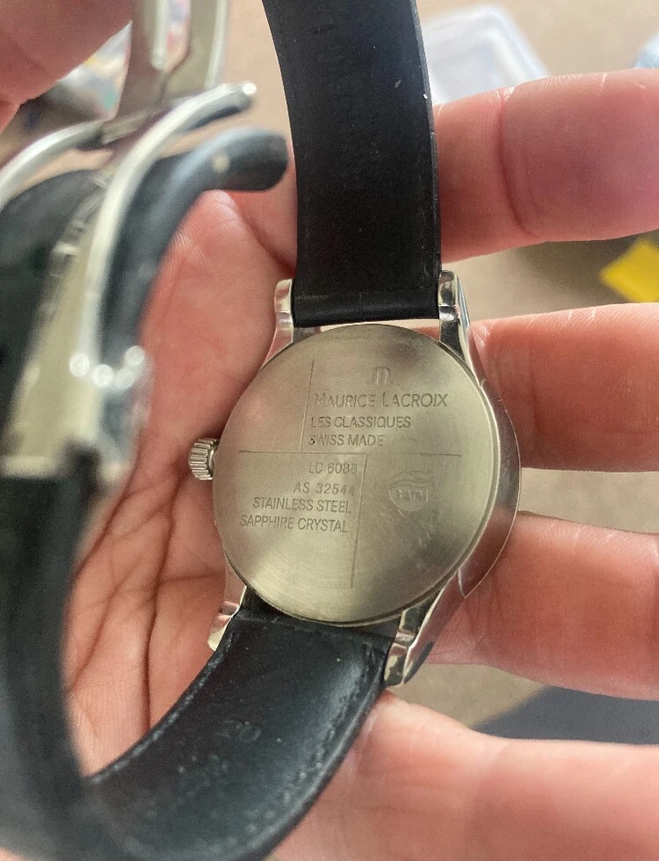 MAURICE LACROIX LES CLASSIQUES GRANDE FECHA GMT 40mm Automático Suizo Esfera Negra Foto 2 de 3