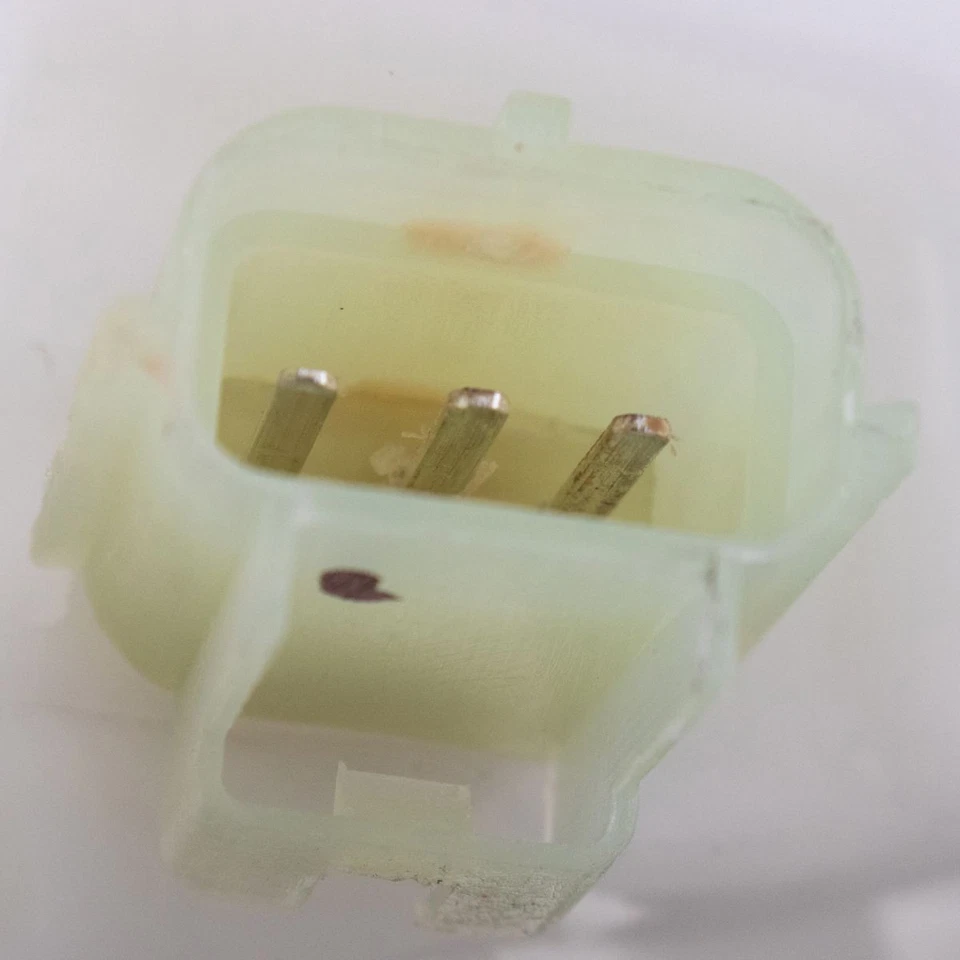 Cilindro mestre de freio compatível com 2004-2007 Ford Taurus 2004-2005 Mercury Sable - Imagem 2 de 4